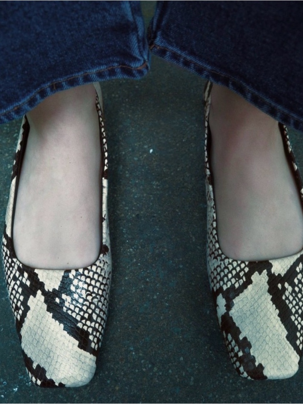 ZARA Snakeskin Pattern Black & Cream Ballet Flats - Picture 6 of 6